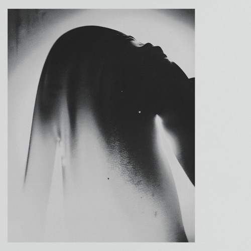 Me Arrastran A La Oscuridad Seres Con Labios Afilados