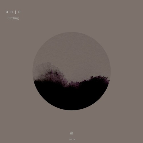Premiere: a n j e - Stuck