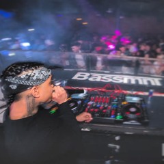 Quarantine and Twerk Mix