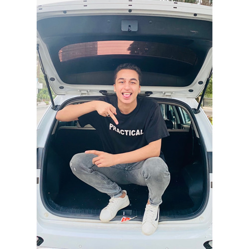 حمو بيكا احبسني طلع اخويا وكلبشني