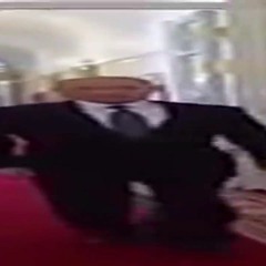 Wide putin Walk