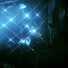 Pourtant vous voilà