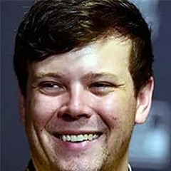 Erik Jones on Sky Diving, Mission Prep & The King's Hat
