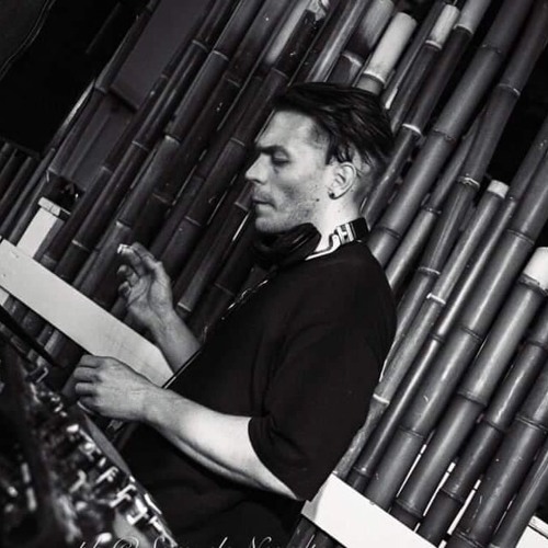 Jackin Techno Dj Set April 25