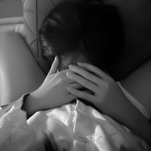 ذكرت الي نساني بقيت لوحدي اعاني