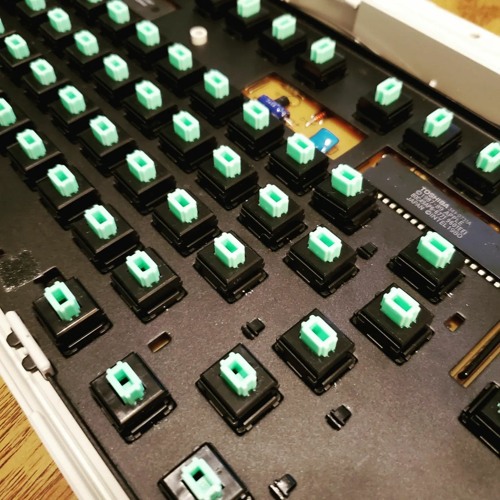 Apple Extended Keyboard II (Hua-Jie Green Linear Alps Clones)
