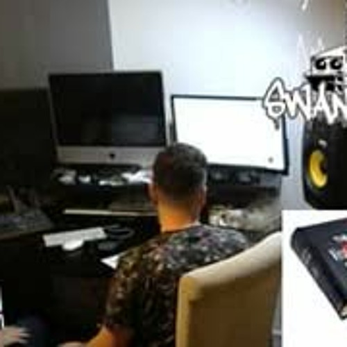 Swankie DJ Live Stream #20 (Free Party Hard Trance)