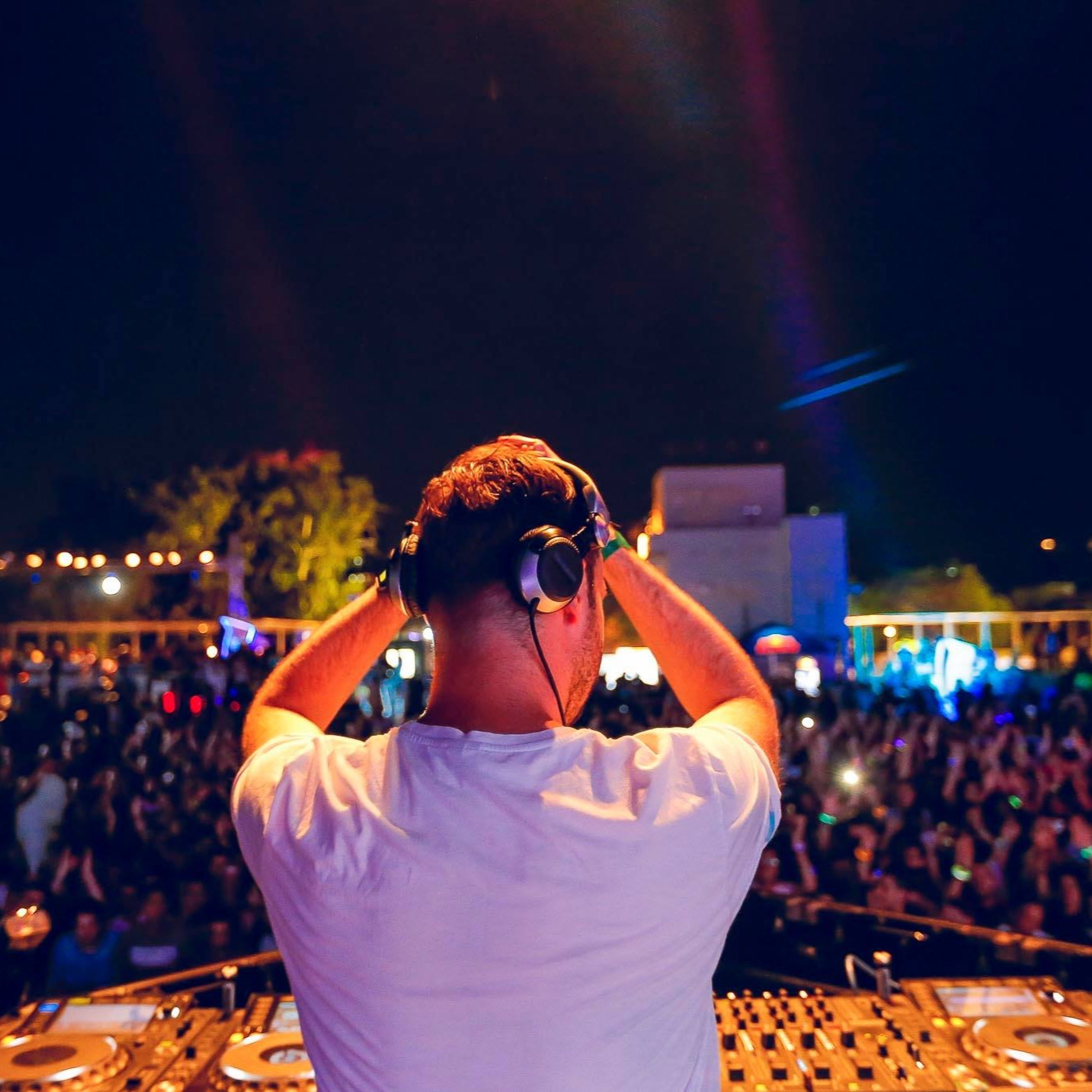 Paul Thomas presents UV Radio