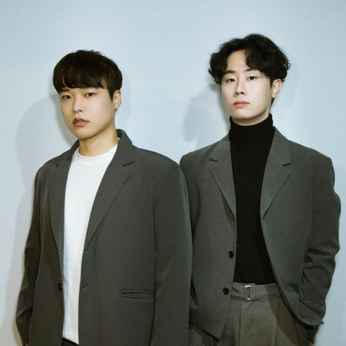 오빠야문열어딸기사왔어 - Hold Out! by 오빠야문열어딸기사왔어 오빠야문열어딸기사왔어 - Hold Out!