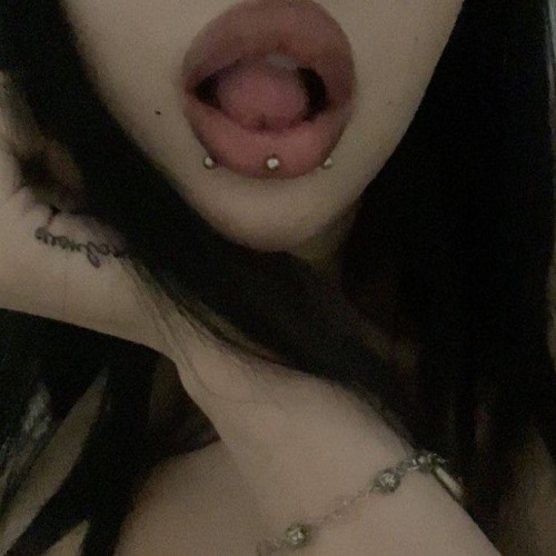 Больные губы