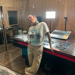 Gee Lane | Radio Rudina
