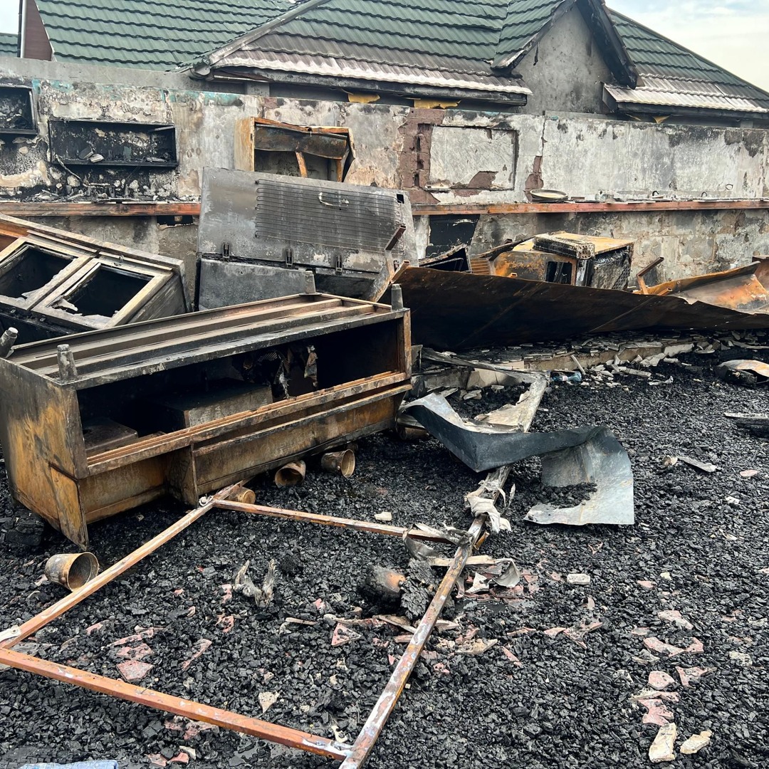 Stream Kikongo Des Incendies dévastateurs révèlent les failles dans