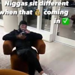 ‎