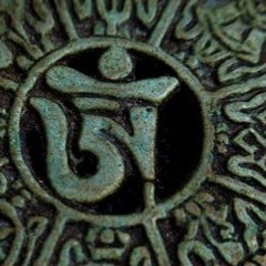 AUM