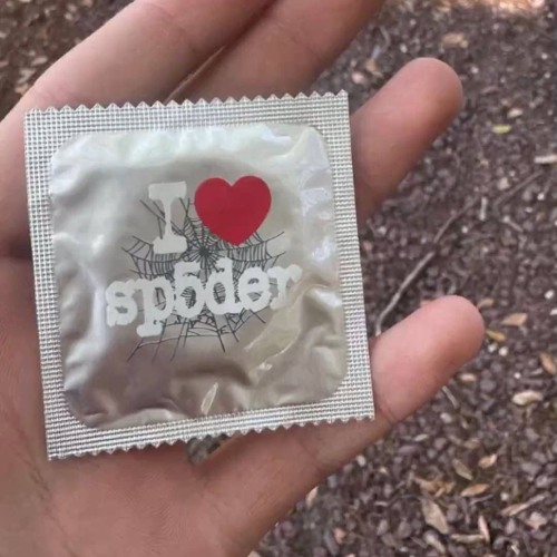 glowark + slymetric = Too Real (el-b) [nopublicuse radio exclusive]