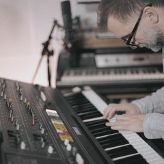 "Fretting": Una Corda + CS80 sketch: 4th Aug 2020