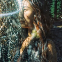 Ezzie Sophia Chung - Alightescapedfrominsideofmy (Demo)