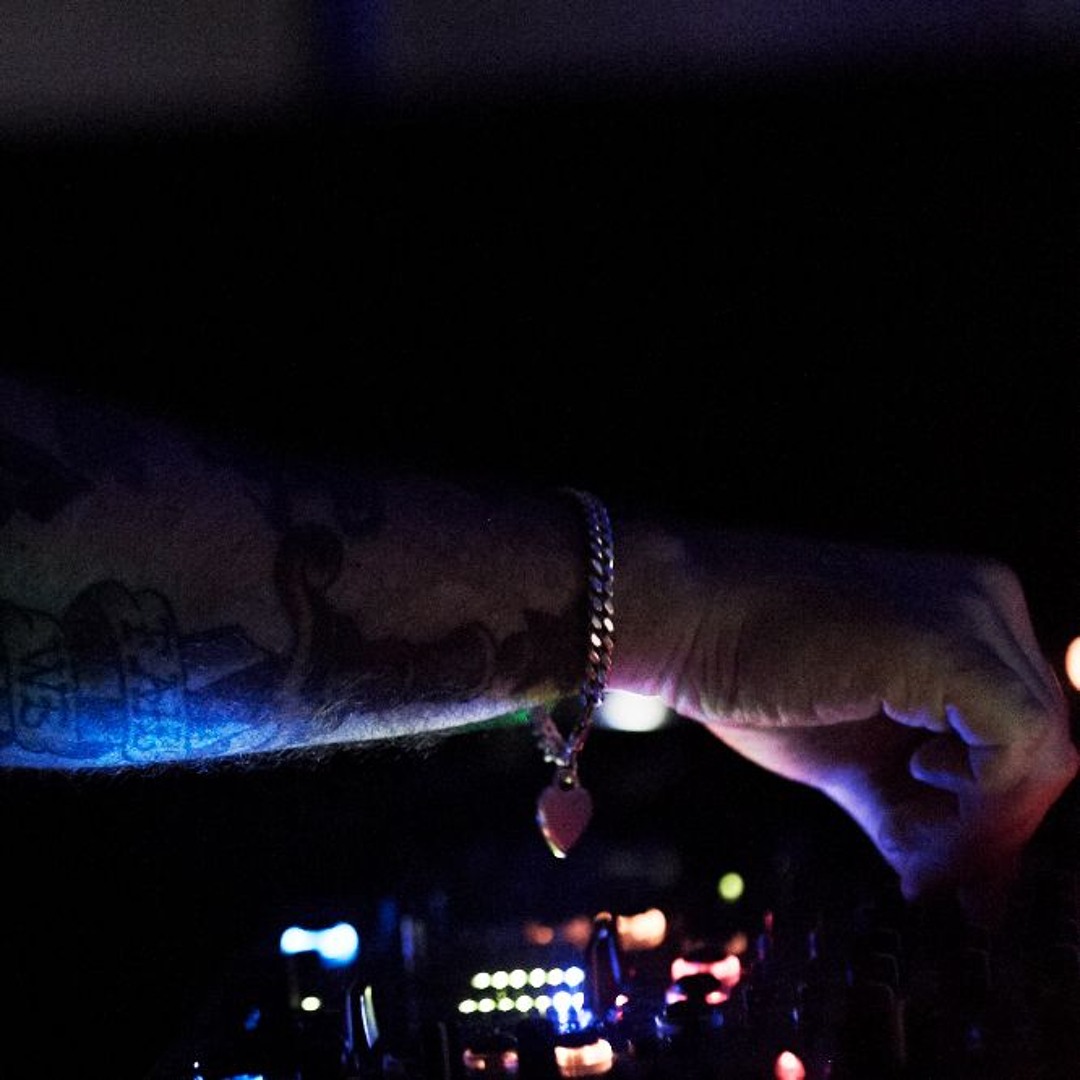 Stream Andrew Weatherall Live at 20:20 Vision : back to basics by