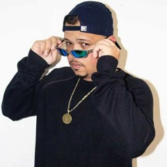 MT - VOU TE MOSTRAR UM NENÉM COM CARINHA DE MALVADÃO [ DJ LC DO TB ]