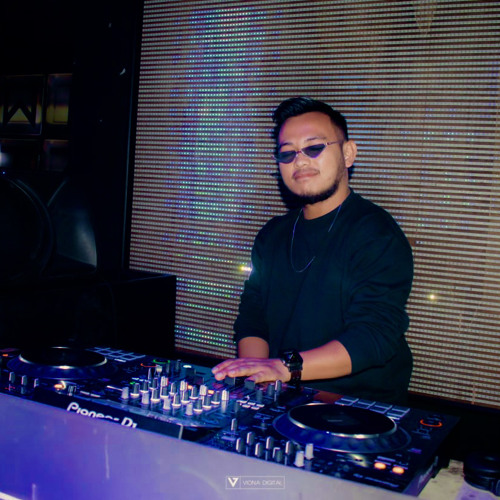 CHRIS - LIRIKAN MATAMU PECAH AME  AME MNGHRPKNMU TERAKHIR PTK GERIMIS MENGUNDANG SERIBU X JANJI LUKA