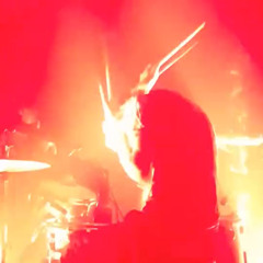 entrance/d live at Alice Nbro