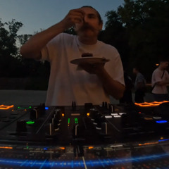 Summer closing house DJ set / Carl.