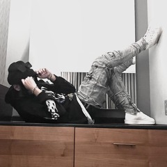 walnut [hologramicx + itssainsce]