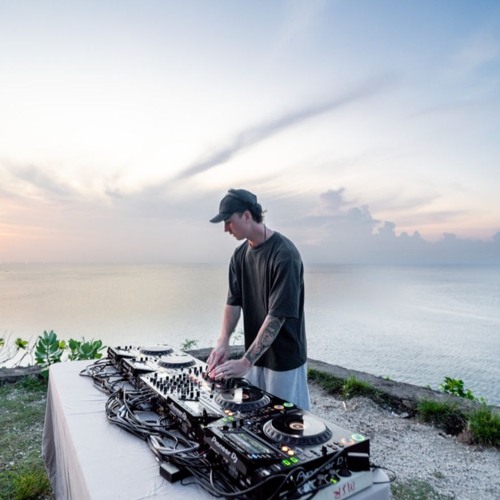 SUMMER MIX LIVE FROM BALI