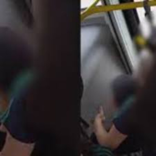 VIDEO DA MENINA COM 5 MENINOS NO ONIBUS ORIGINAL 5X1 NO ÔNIBUS