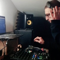 dj Rype Xmass_2024_djset in studio