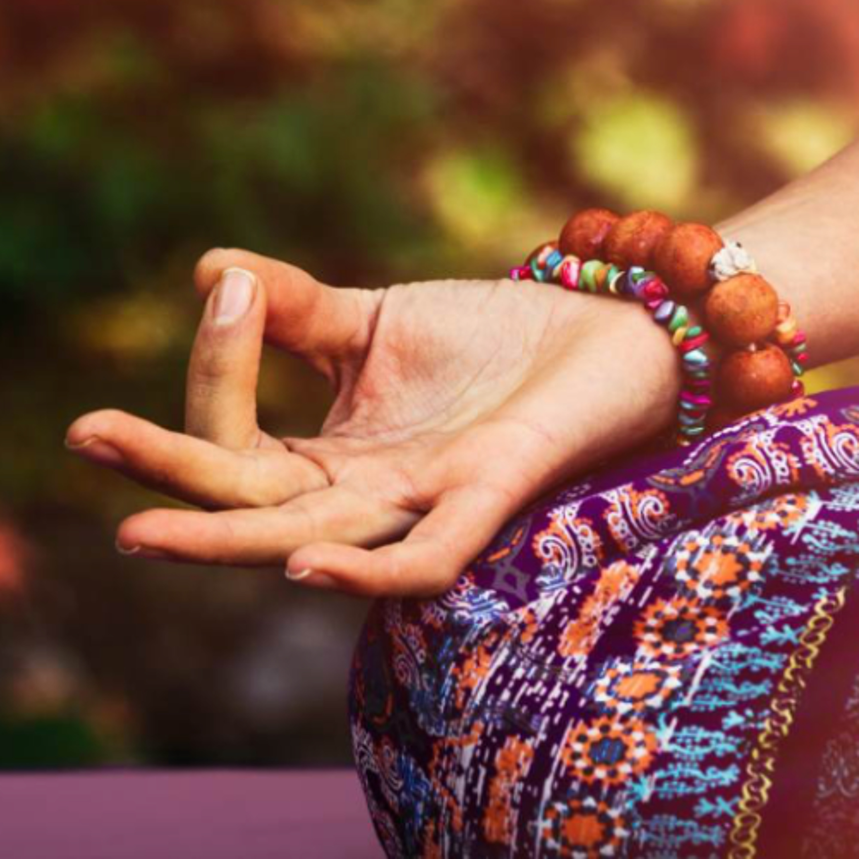 LES VOIX DE L'UNIVERSITÉ DE L'HOMME - Yoga et Mudra par Virginie (jeudi 2 avril 2026) episode artwork