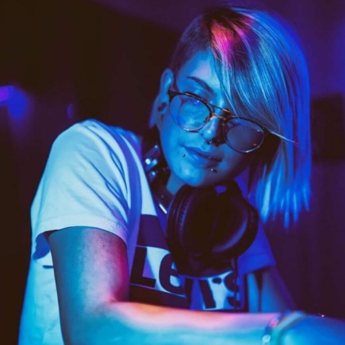 Tech - Tech house Meg Beg