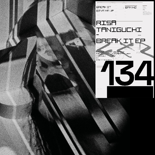 Premiere: Risa Taniguchi - Break It [CLR]