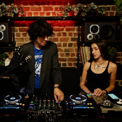 17.08.25 De Kat Memwa & BelaPapera | Microwave Studio