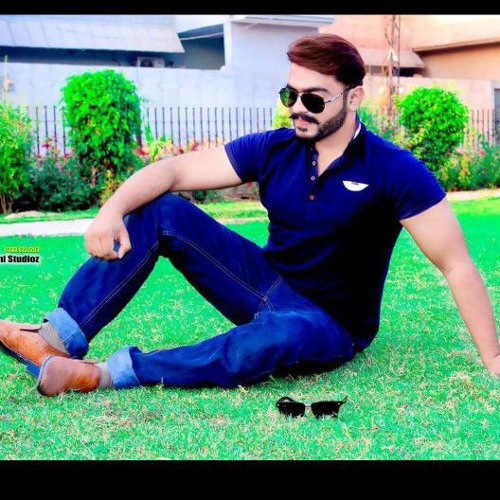 is pal Tum mery ho .. favorite song  *P*