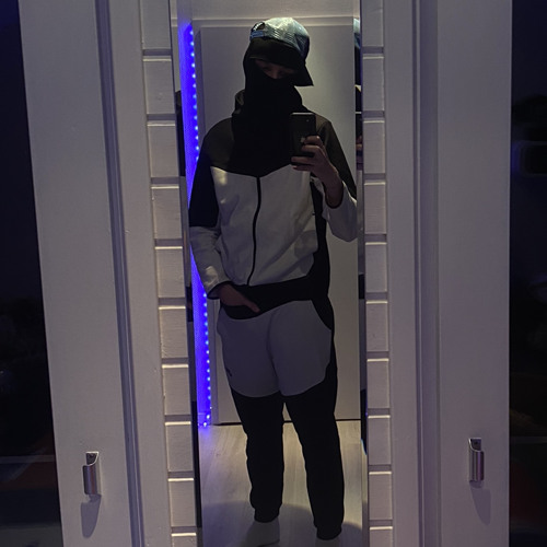 DOT DOTS AND SEMIS - Yung V