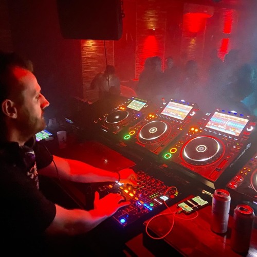 Soundmoment Mix #31 "Gui Wallet - Recorded Live At Le Salon Daome - Montreal"