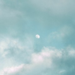 moon. (2020)