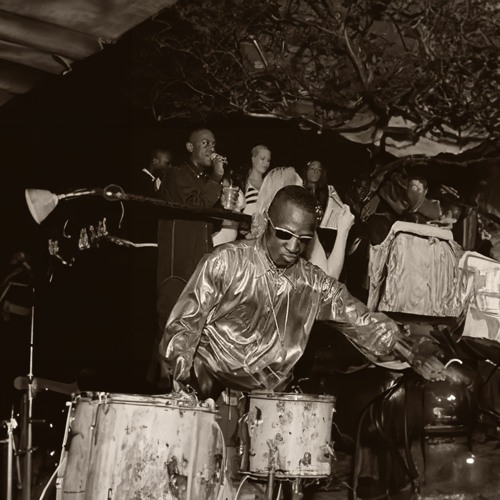 Calidré - Walk Away (UKG)