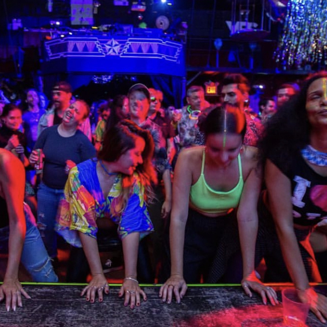 Girls Run The Baile Funk