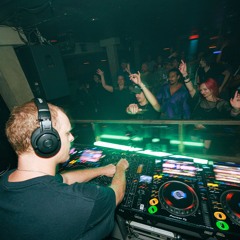 4-deck live mix with originals - Teknobo Dance Party Vol 2 - City At Night