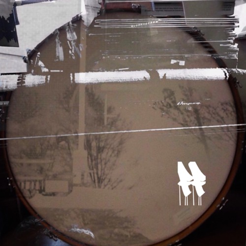 根據他們的作品。