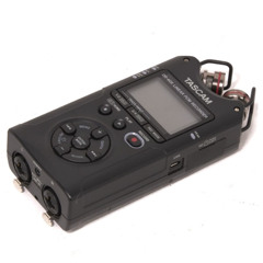 TASCAM_1136