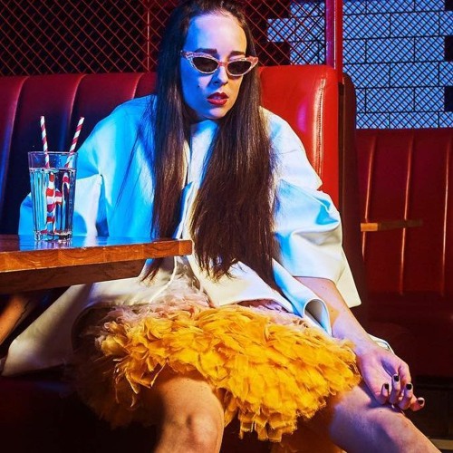 Allie X - I Don't Wanna Fall in Love