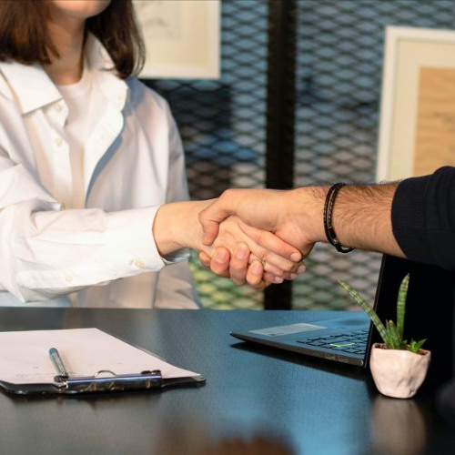 Як шукати й отримувати роботу. Безплатна допомога