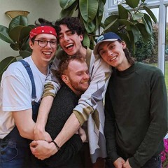 your favourite local dirtbag boyband bears in trees