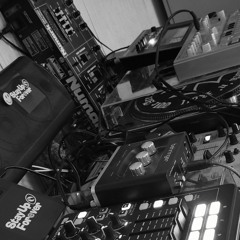 Dirty Stable 2x303s And A Drum Machine Live