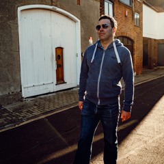 Scottie Holden - Quadratic