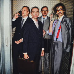 THE DARKNESS : Interview with bassist Frankie Poullain | Sors-tu.ca