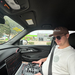 messing around on a tuesday (ukg / bassline / house)